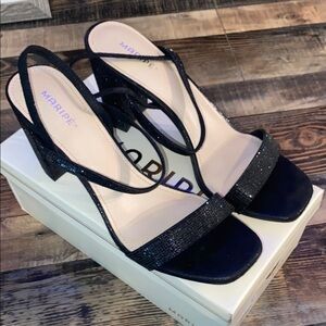 Maripe Lucille Black sequin heels size 11 with box